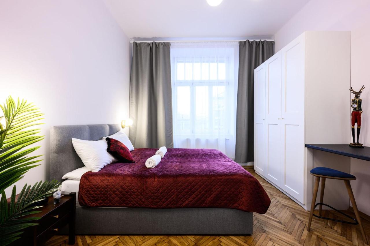 Unique Style Apartments Old Town - 25 Min From The Airport - By Homelike Krakow Exterior photo