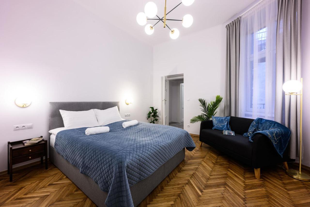 Unique Style Apartments Old Town - 25 Min From The Airport - By Homelike Krakow Exterior photo